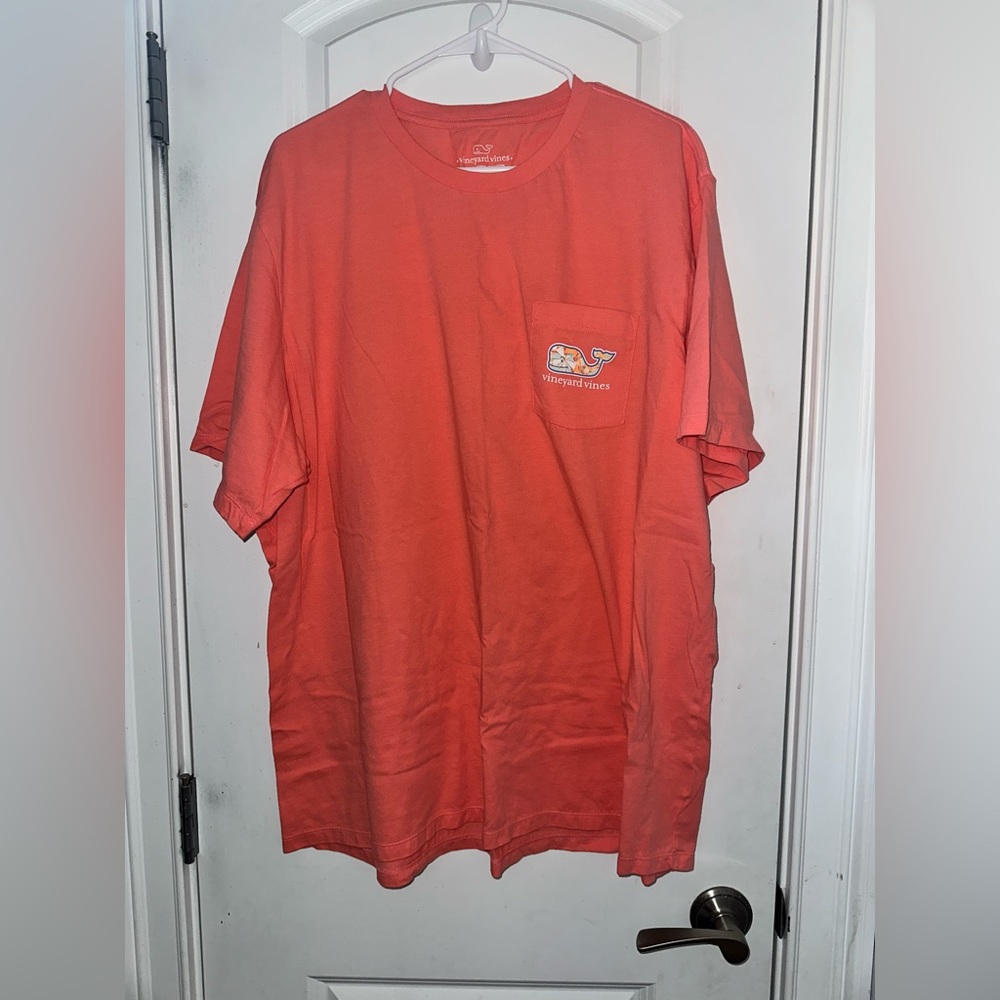 Men’s XXL Vineyard Vines T-shirt